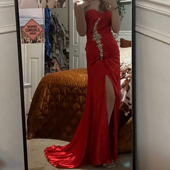 BEAUTIFUL PROM DRESS - Picture 1 of 2